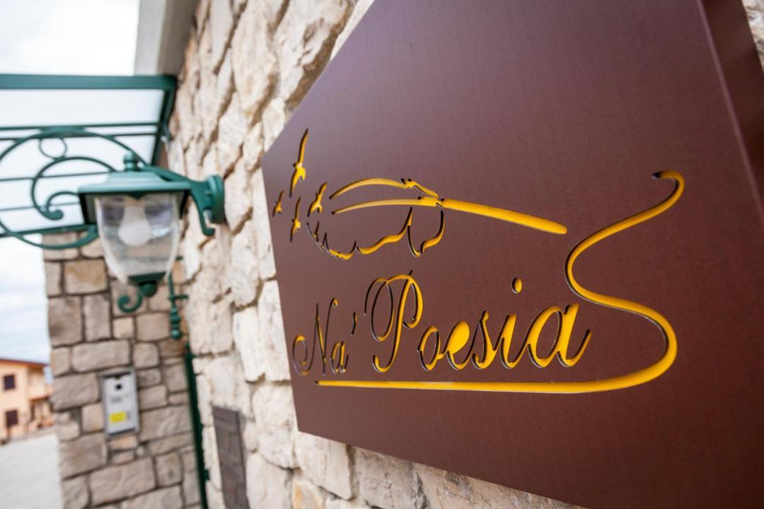 Na' Poesia B&B Di Charme Сант-Агата-де-Готи Экстерьер фото