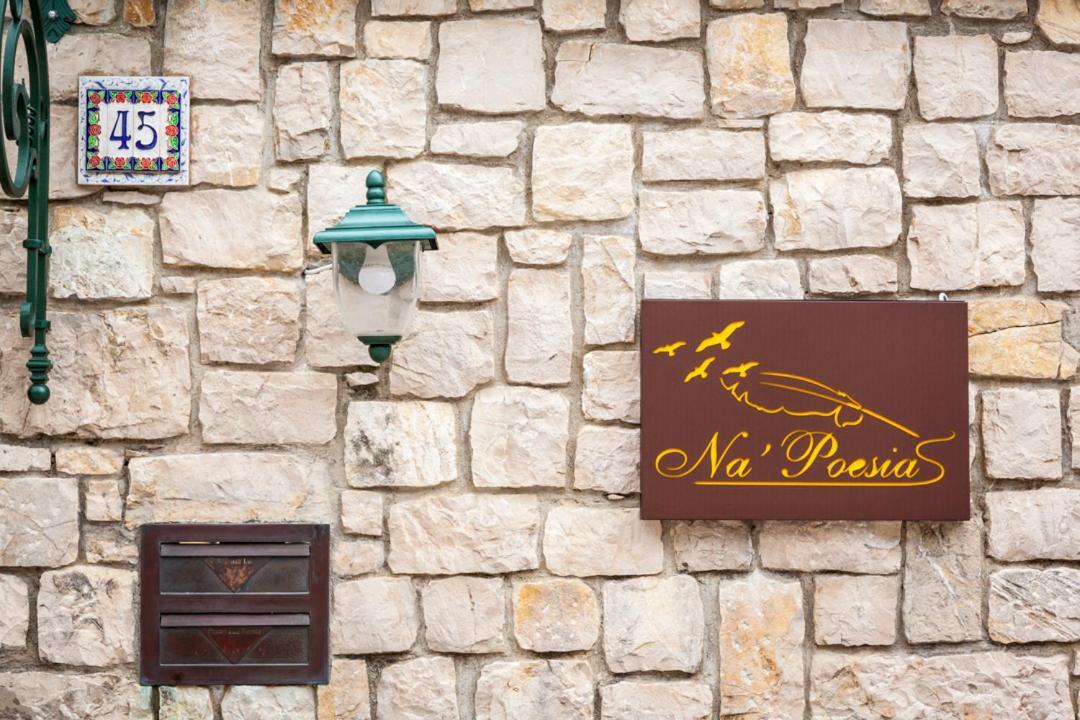 Na' Poesia B&B Di Charme Сант-Агата-де-Готи Экстерьер фото
