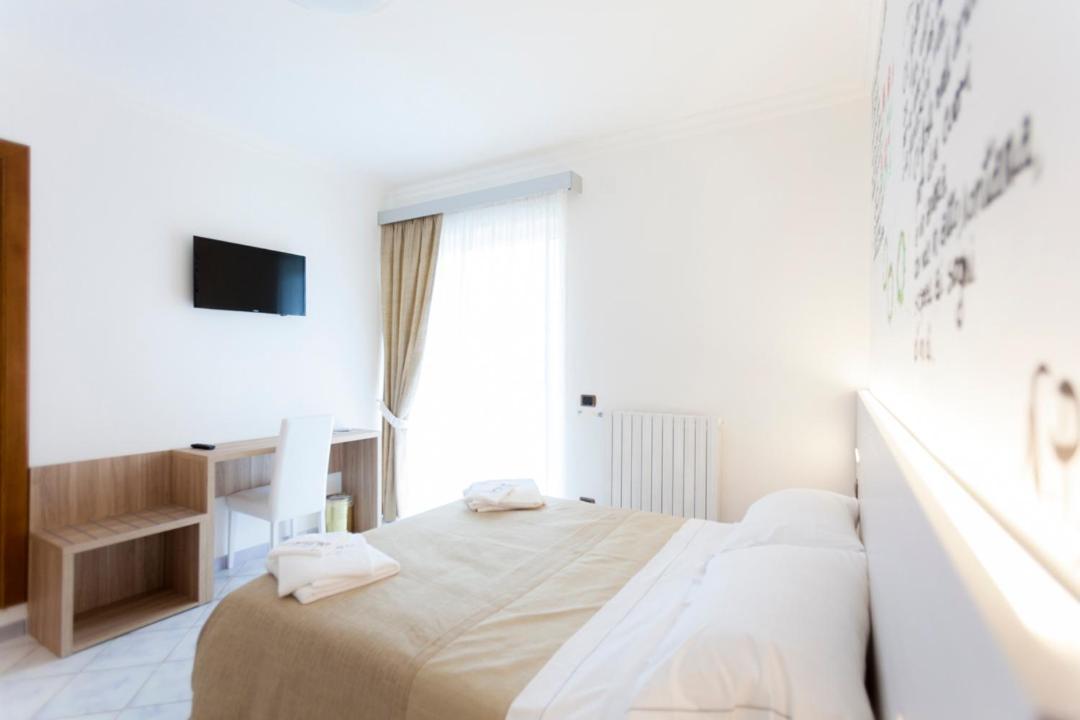 Na' Poesia B&B Di Charme Сант-Агата-де-Готи Экстерьер фото